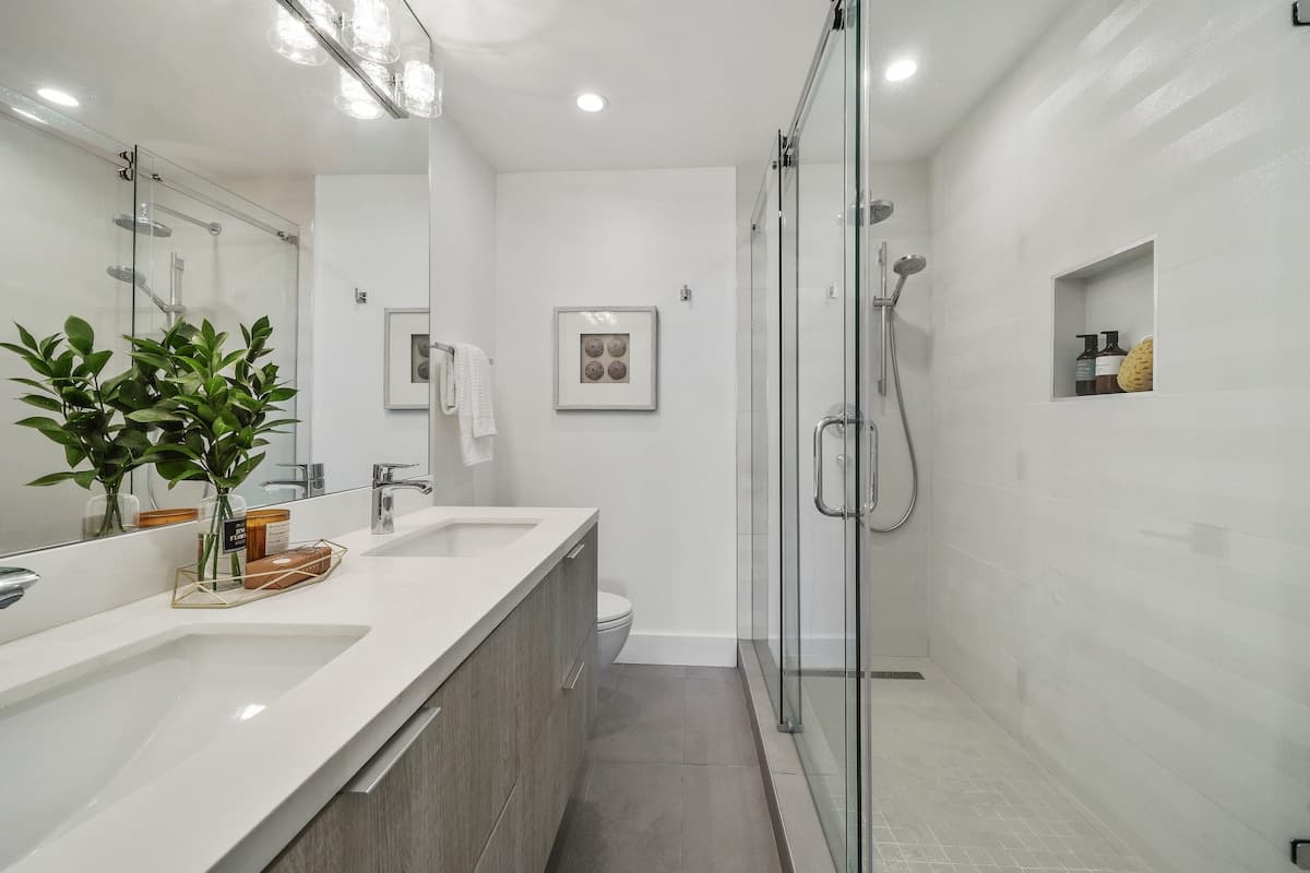 Villa in San Francisco · ★4.95 · 5 bedrooms · 6 beds · 3 baths - Image 20