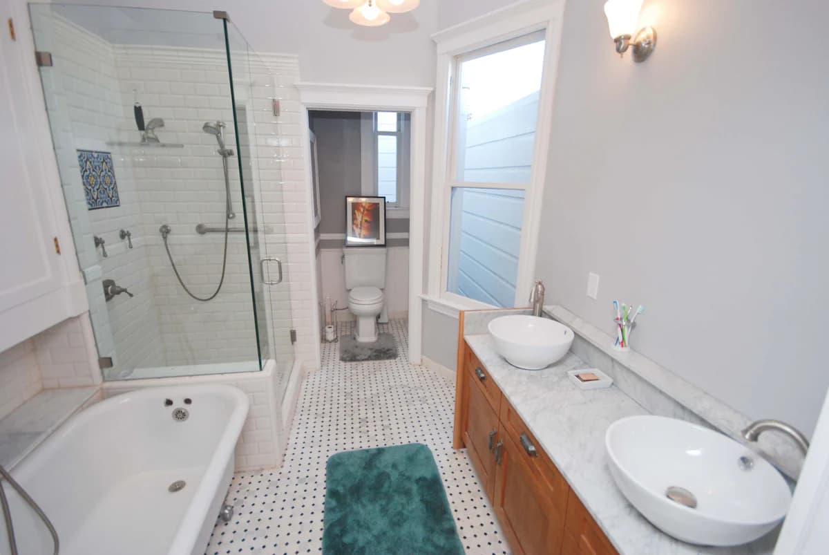 Condo in San Francisco · ★5.0 · 2 bedrooms · 2 beds · 2 baths - Image 16