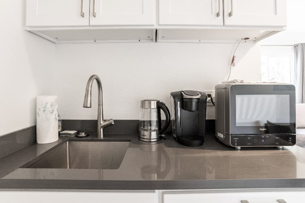 Home in East Palo Alto · ★4.94 · 4 bedrooms · 4 beds · 2.5 baths - Image 67
