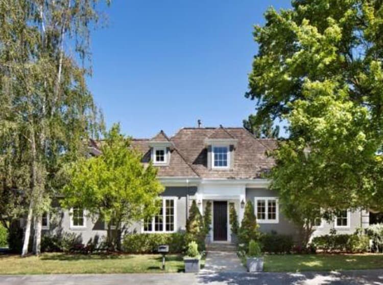 Home in Menlo Park · ★4.84 · 5 bedrooms · 6 beds · 4.5 baths - Image 26