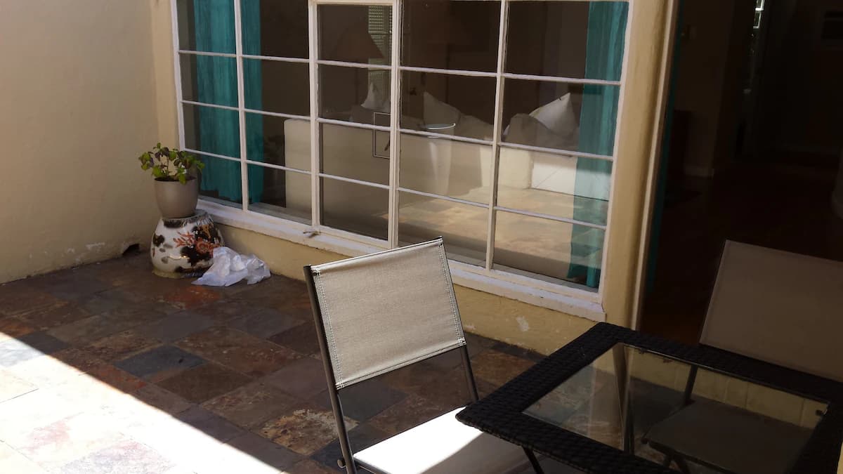 Townhouse in Palo Alto · ★3.82 · 1 bedroom · 1 bed · 1 bath - Image 15