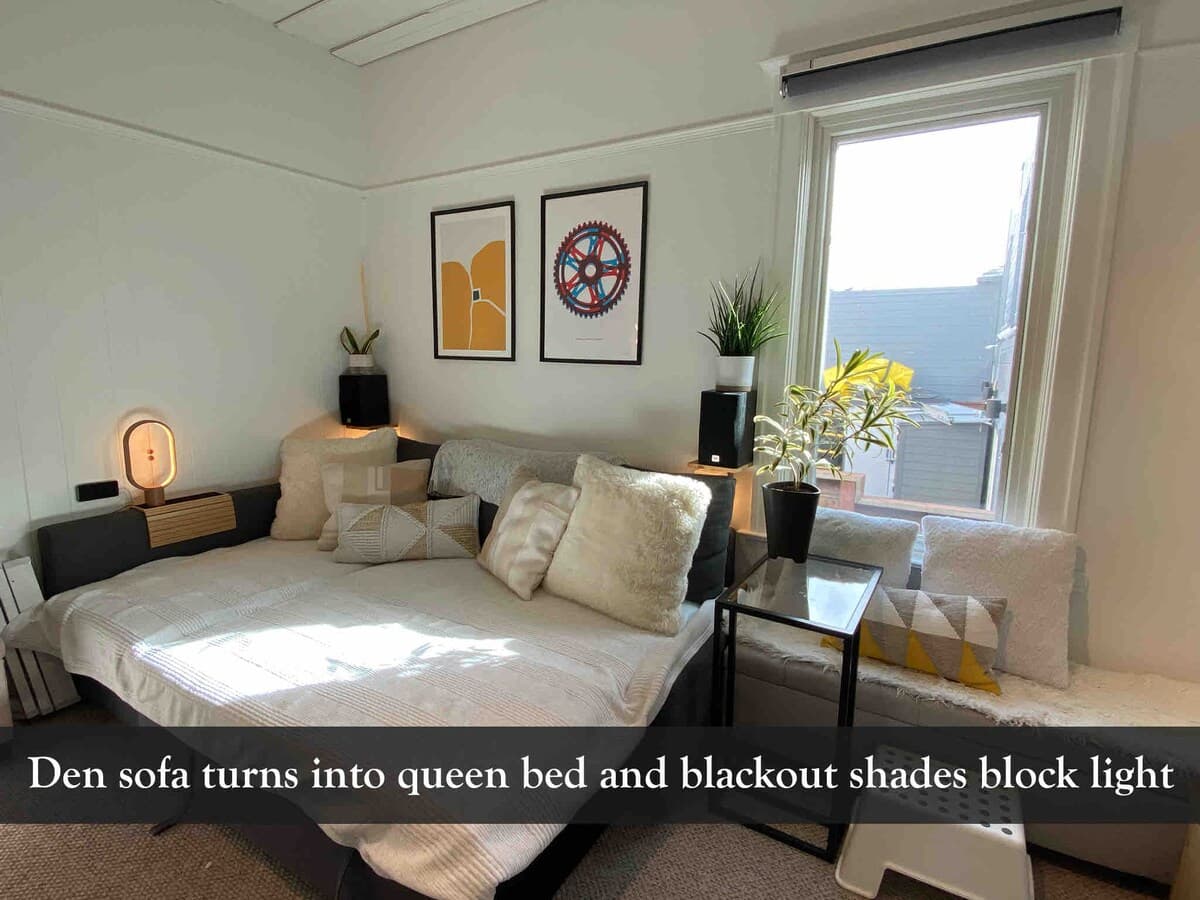 Home in Daly City · ★4.89 · 2 bedrooms · 3 beds · 2.5 baths - Image 11