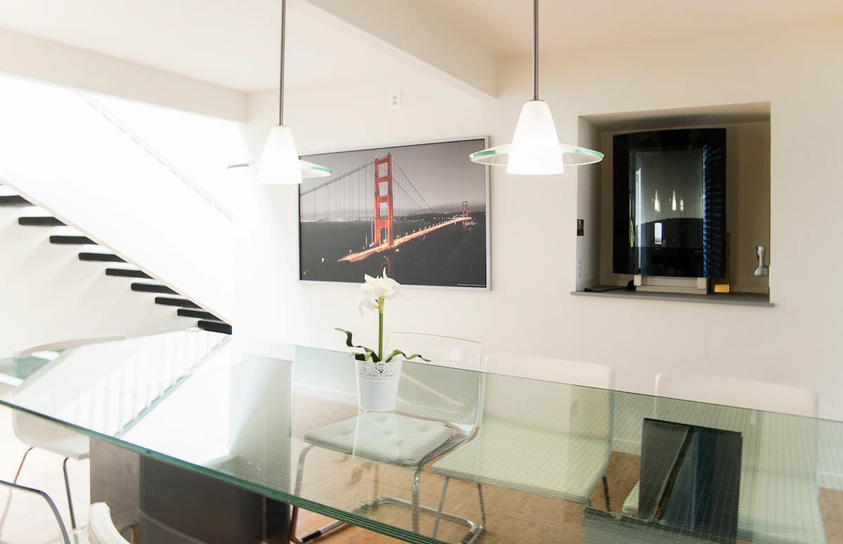 Home in Palo Alto · ★4.74 · 7 bedrooms · 9 beds · 4 baths - Image 18