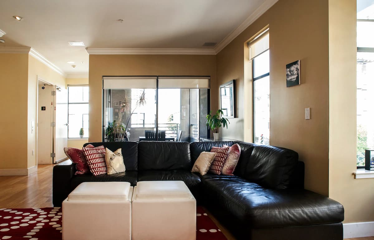 Elevator Opens Into FlatNob Hill 3BR, 2 Parking - Photo 7
