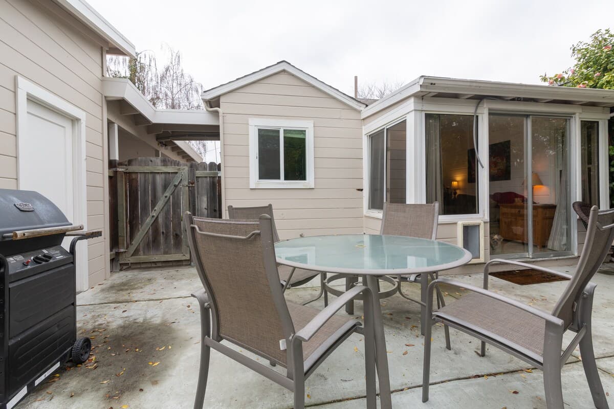 Home in Menlo Park · ★4.84 · 2 bedrooms · 3 beds · 1 bath - Image 22