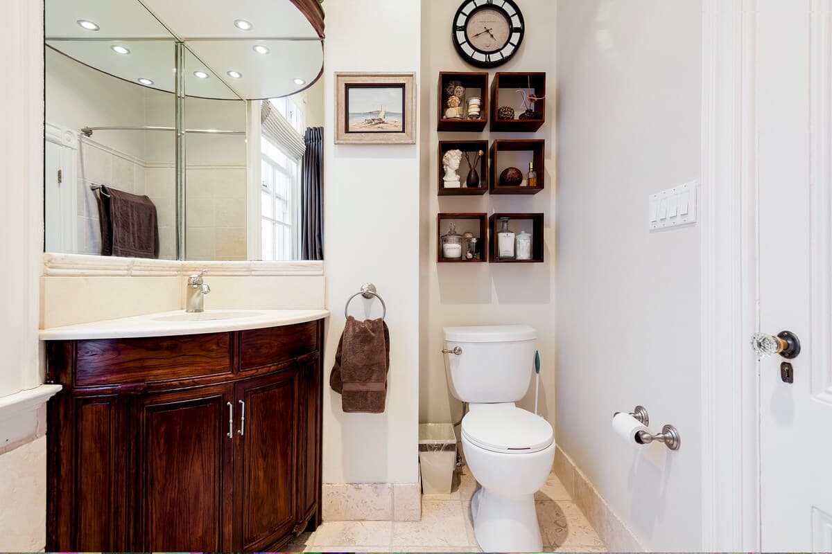 Elegant 4BR Home with Serene Backyard Oasis - Photo 35