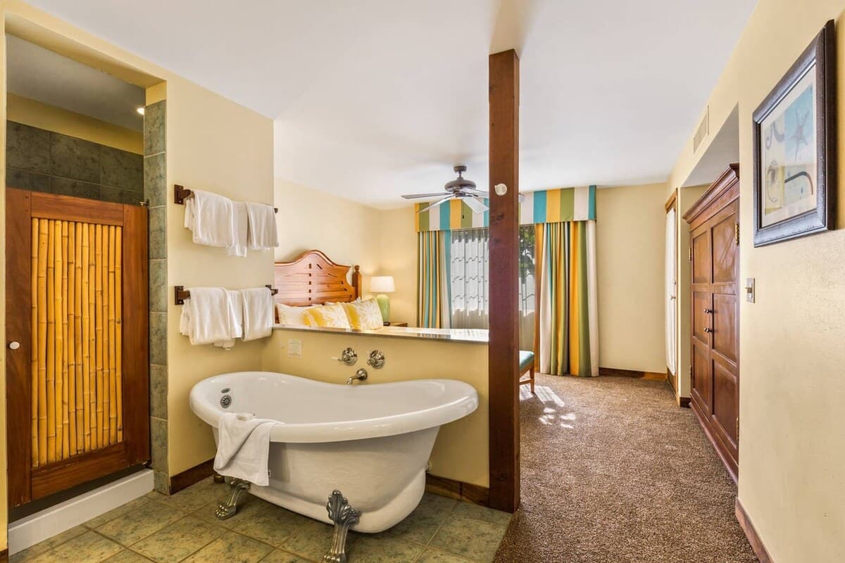 Condo in Kailua-Kona · ★4.81 · 2 bedrooms · 2 beds · 2 baths - Image 18