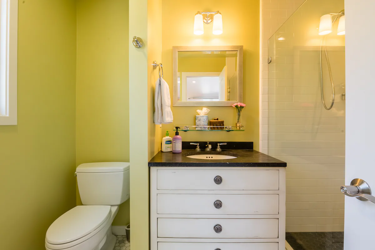 Home in Los Altos · ★5.0 · 3 bedrooms · 3 beds · 3 baths - Image 16