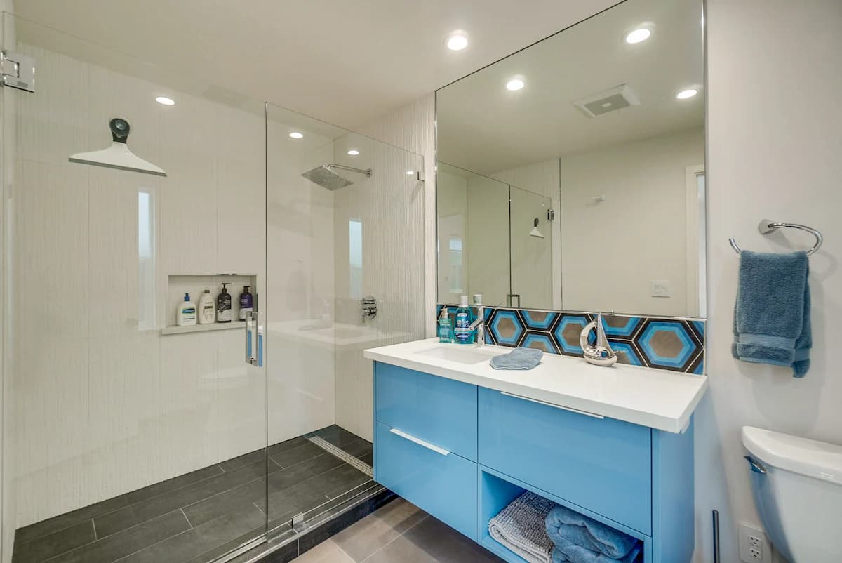 Home in Palo Alto · ★4.96 · 5 bedrooms · 7 beds · 4.5 baths - Image 37