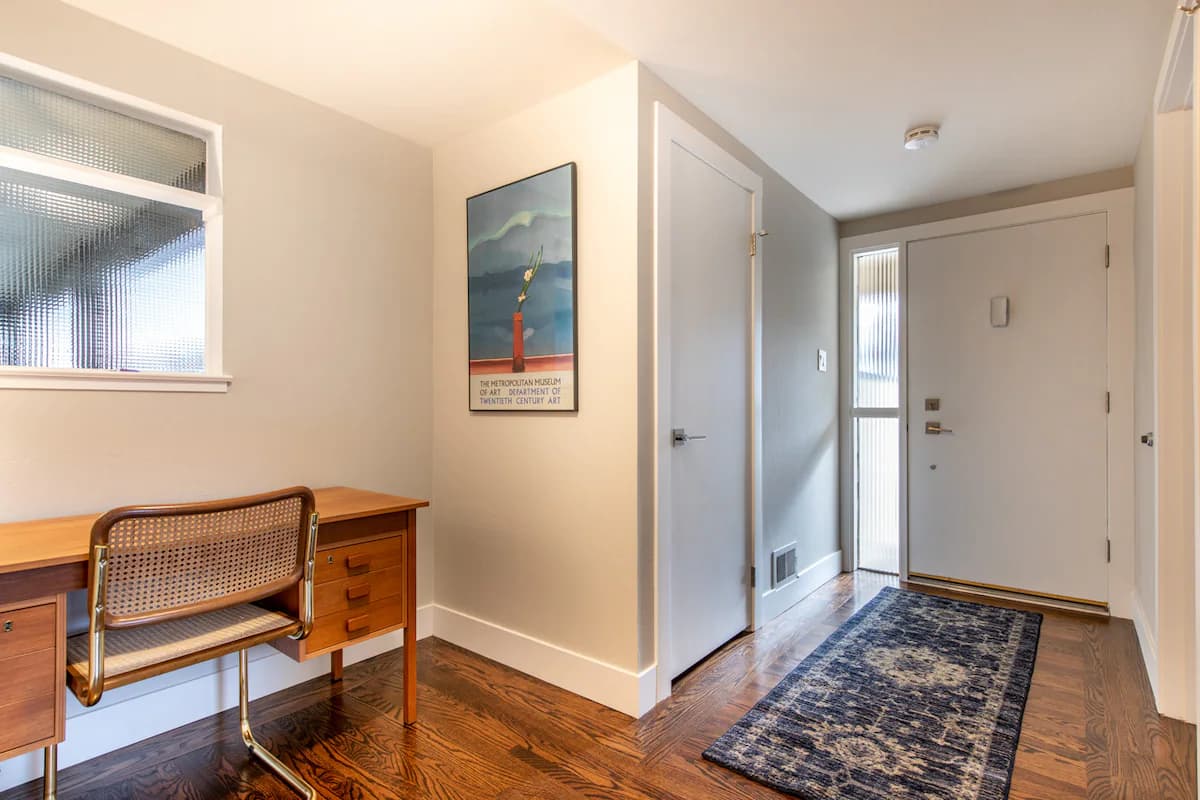 Condo in Palo Alto · ★4.92 · 1 bedroom · 1 bed · 1 bath - Image 10