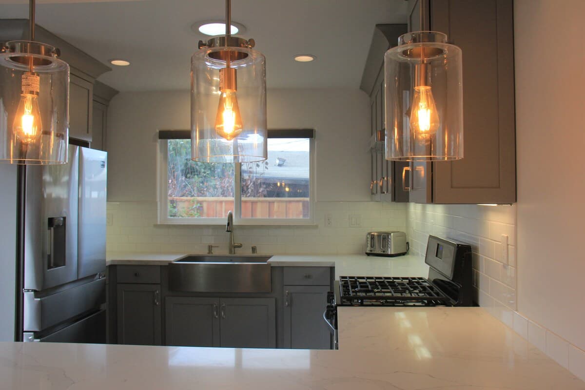 Home in East Palo Alto · ★4.92 · 4 bedrooms · 4 beds · 2 baths - Image 15