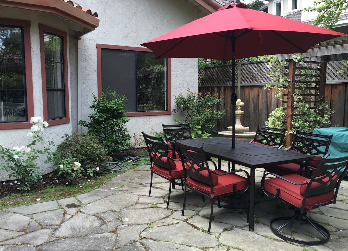 Home in Palo Alto · ★4.95 · 4 bedrooms · 4 beds · 3 baths - Image 28