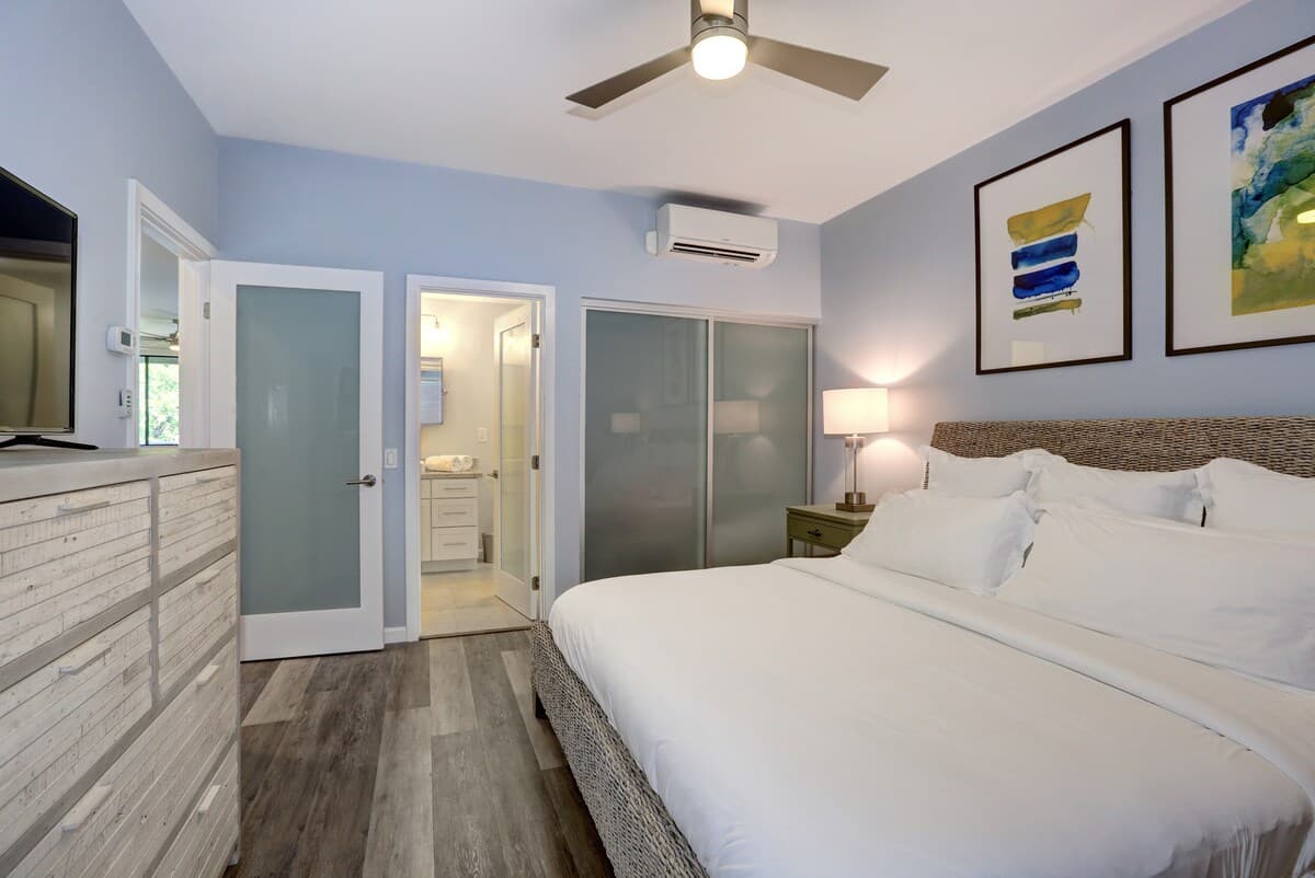 Condo in Wailea · ★4.95 · 2 bedrooms · 3 beds · 2 private baths - Image 15