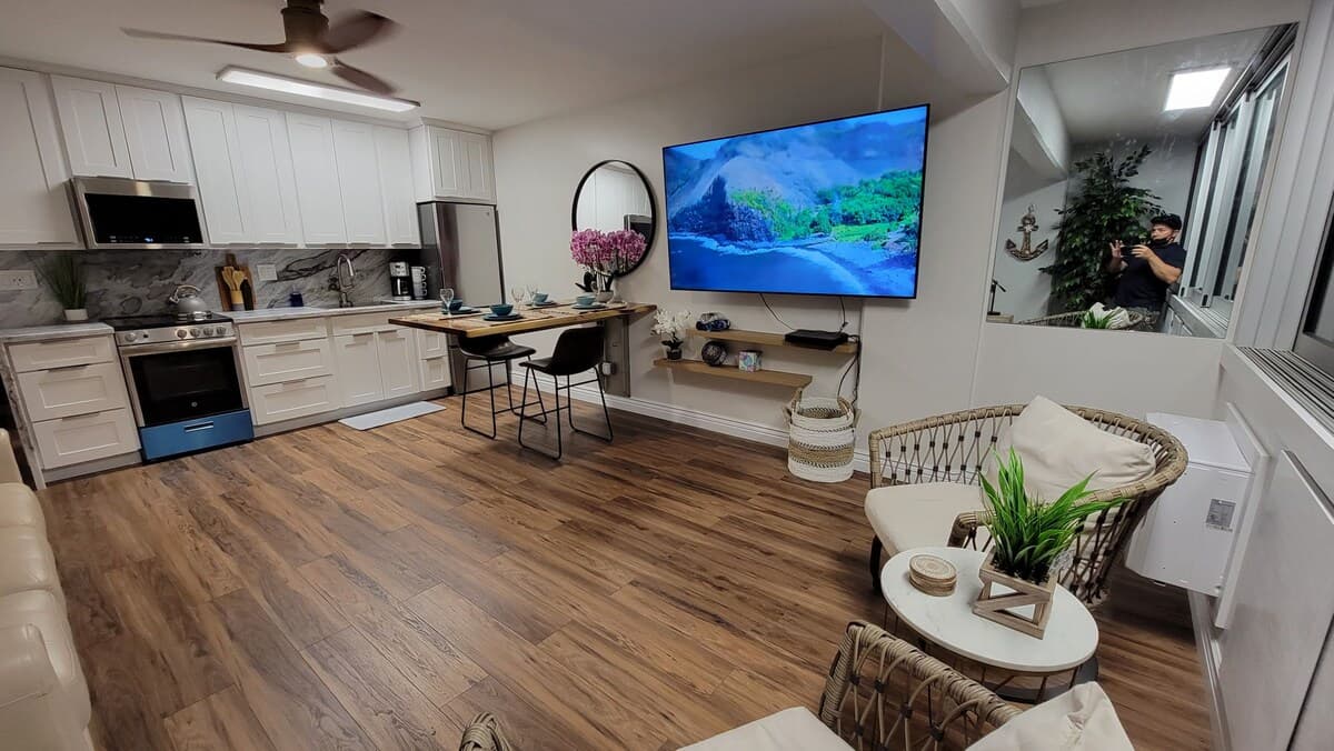 Condo in Honolulu · ★4.93 · 1 bedroom · 1 bed · 1 private bath - Image 6