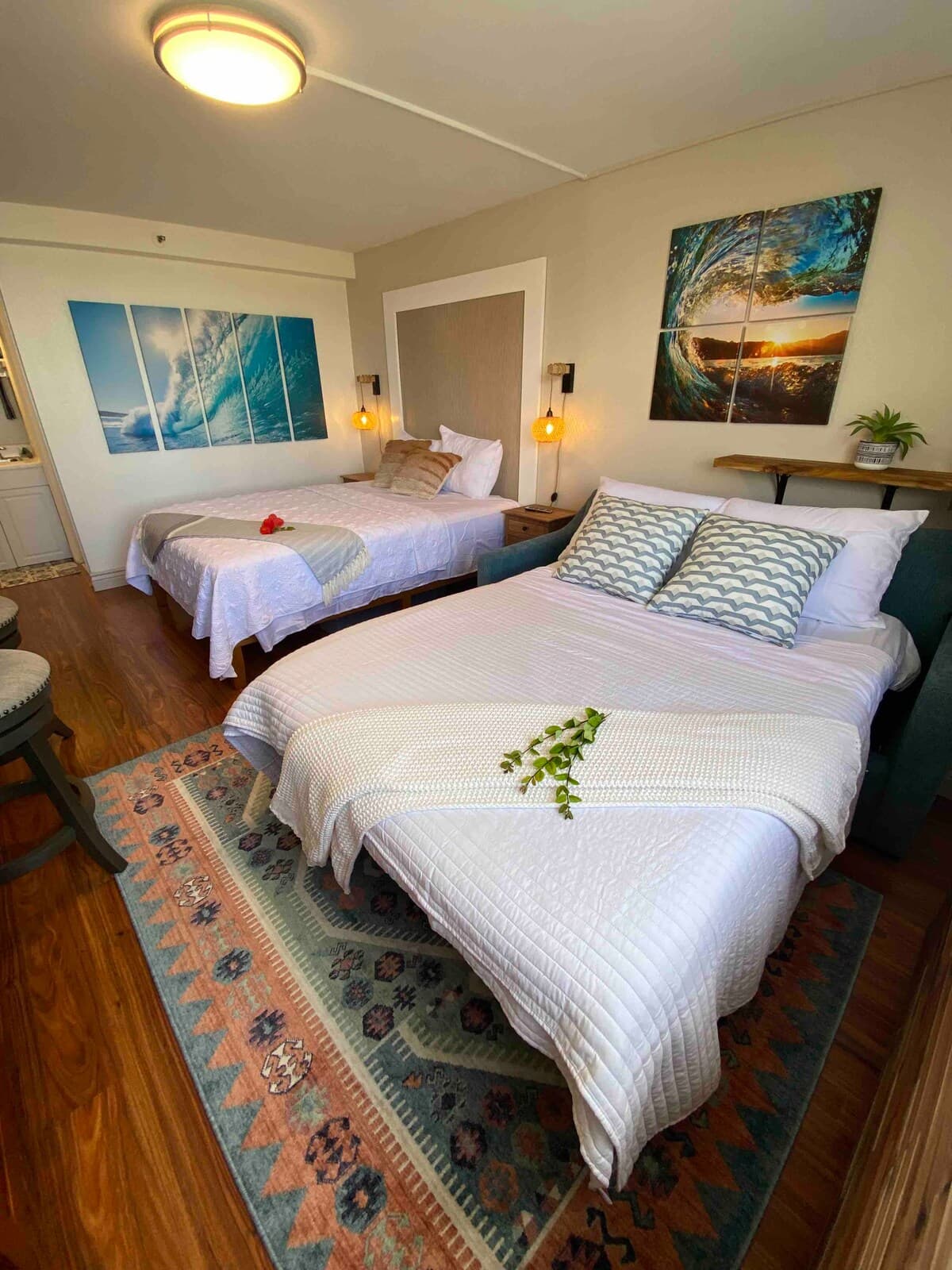 Condo in Honolulu · ★4.72 · Studio · 2 beds · 1 private bath - Image 11