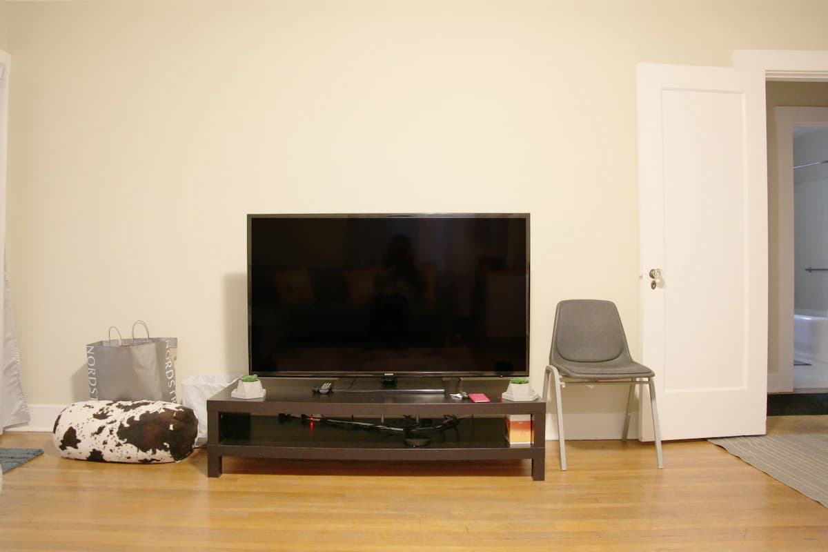 1B1B Palo Alto studio next to Stanford - Image 4