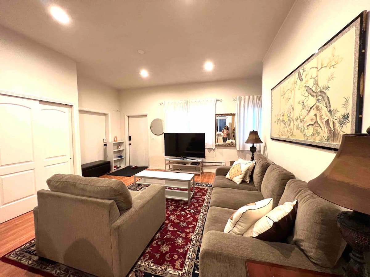 Guesthouse in Menlo Park · ★4.85 · 2 bedrooms · 4 beds · 1 bath - Image 5