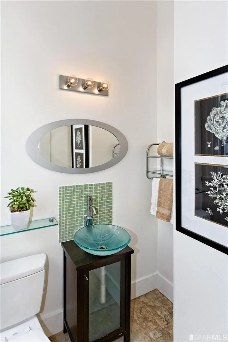 Elegant Victorian in Pacific Heights w/ Garden - Photo 25