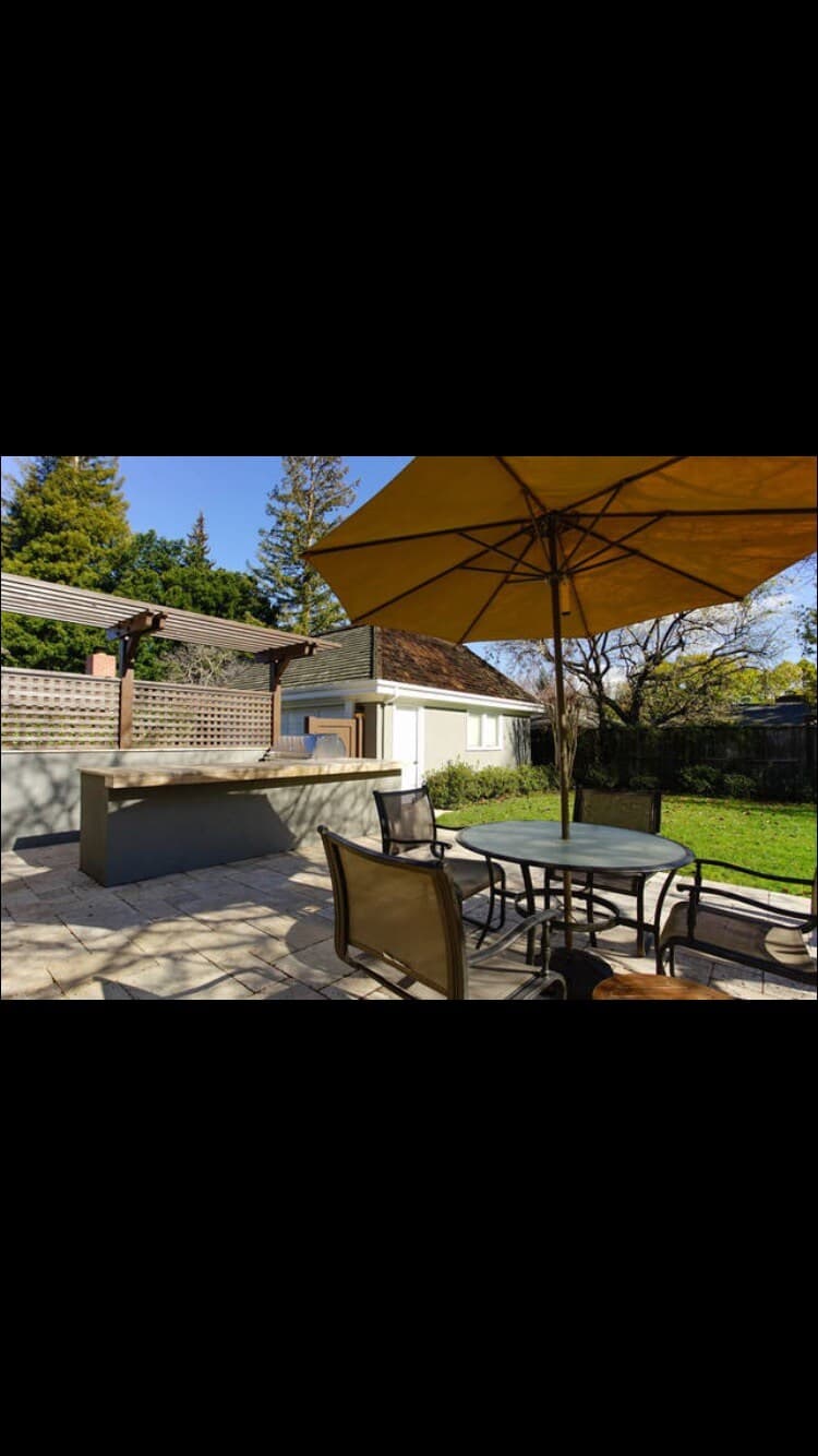 Home in Menlo Park · ★4.84 · 5 bedrooms · 6 beds · 4.5 baths - Image 25