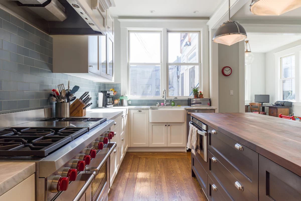 Victorian Charm, Modern Luxury, EV Garage - Photo 12