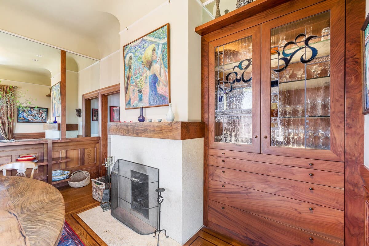 Chef's Kitchen Victorian, 1896 Flat with Terrace - Photo 18