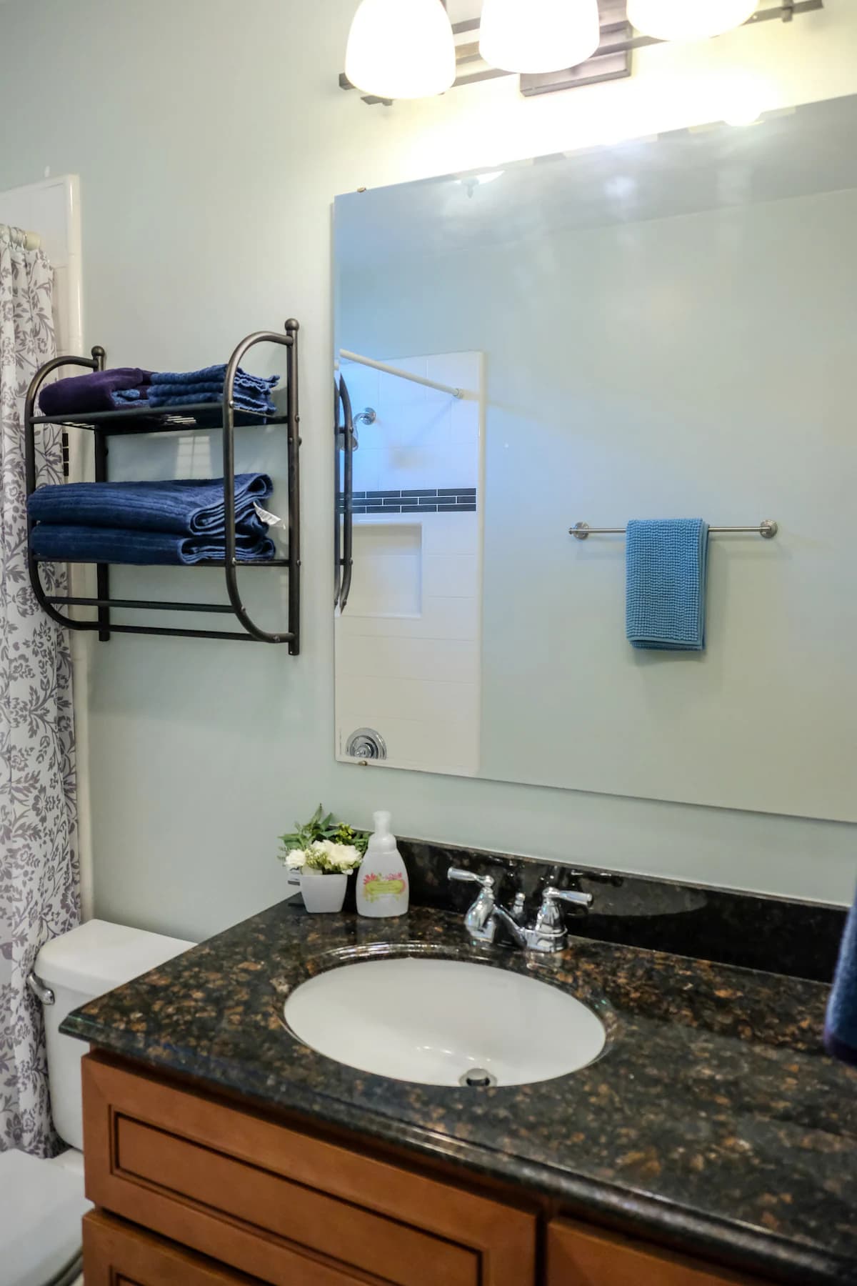 Home in Palo Alto · ★4.93 · 2 bedrooms · 4 beds · 1 bath - Image 17