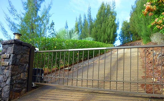 Home in Haiku-Pauwela · ★4.91 · 2 bedrooms · 3 beds · 1 bath - Photo 2