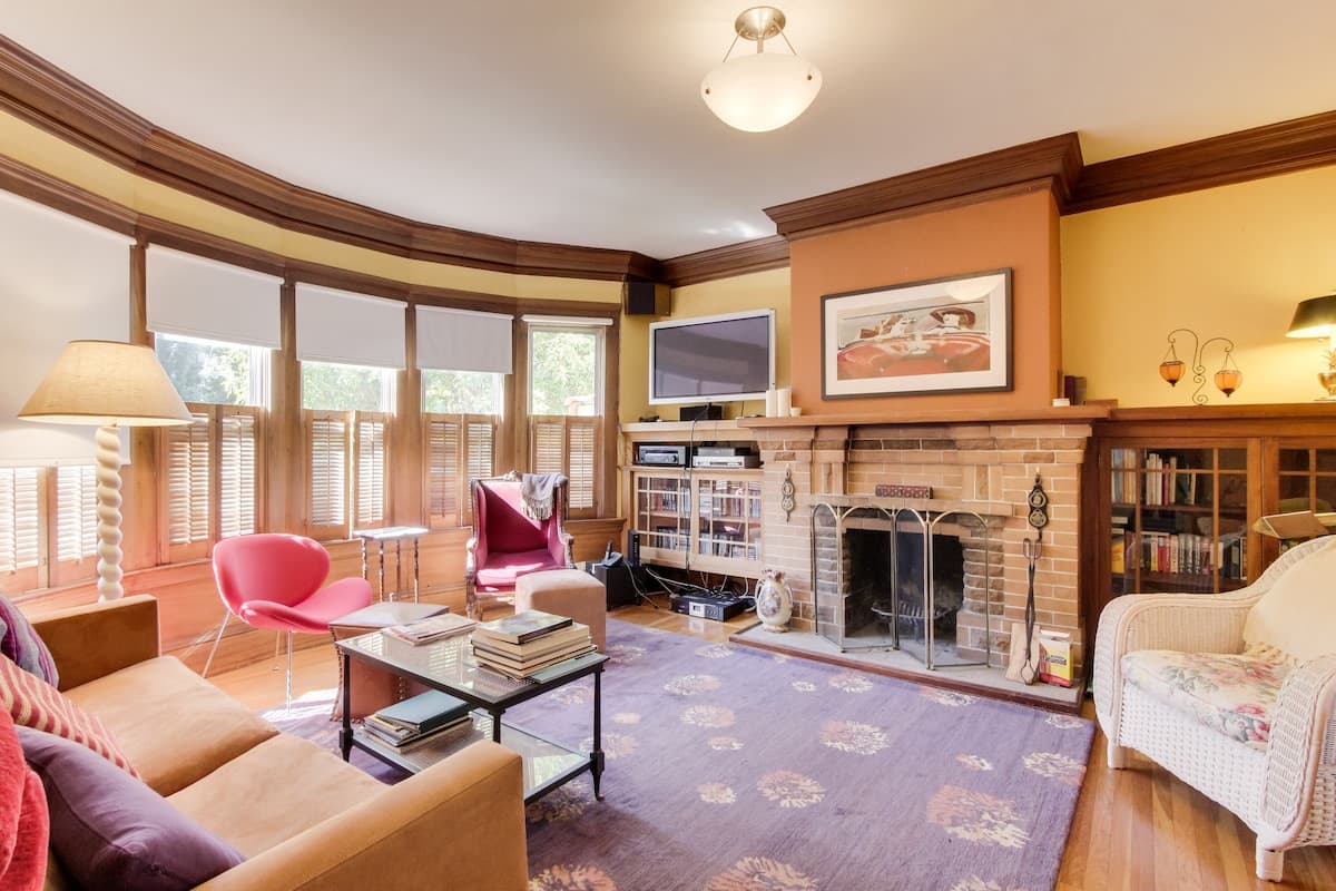 Arts & Crafts Home, Huge Garden, Prime SF - Photo 5