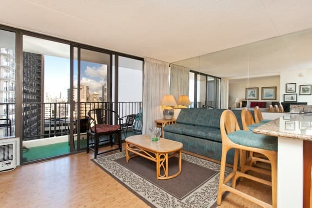 Condo in Honolulu · ★4.55 · 1 bedroom · 2 beds · 1 bath - Photo 1