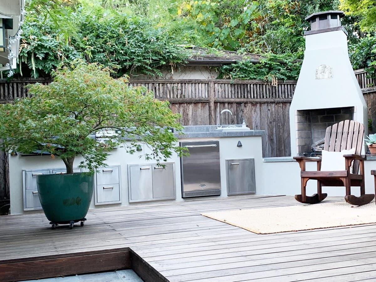 Palo Alto Tree-Lined Retreat with Jacuzzi Tub - Photo 4
