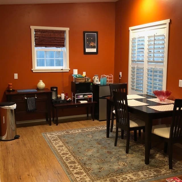 Craftsman Studio, 2 Blocks to Downtown - Photo 3