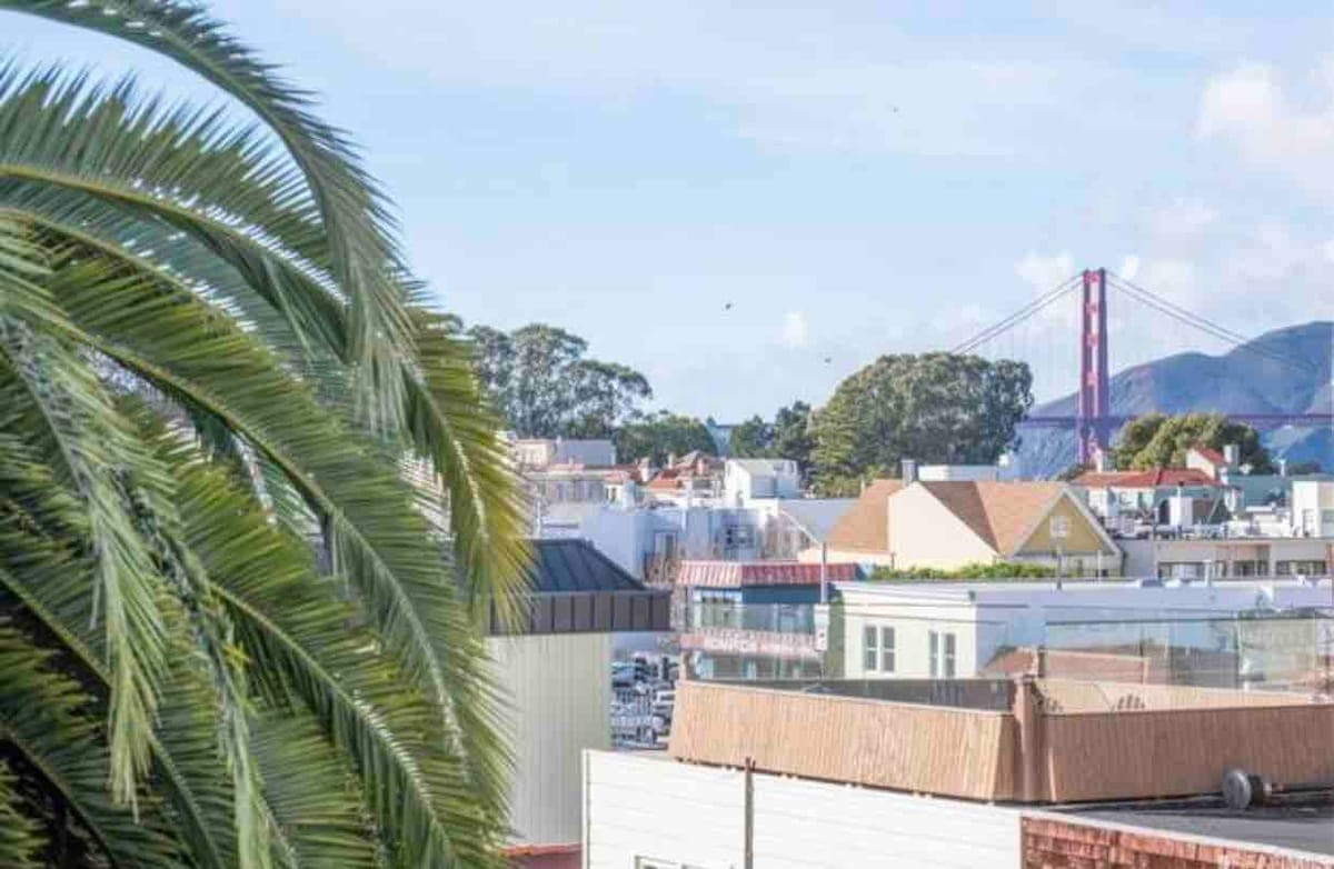 Golden Gate Views from Both Bedrooms, Marina Flat - Photo 3