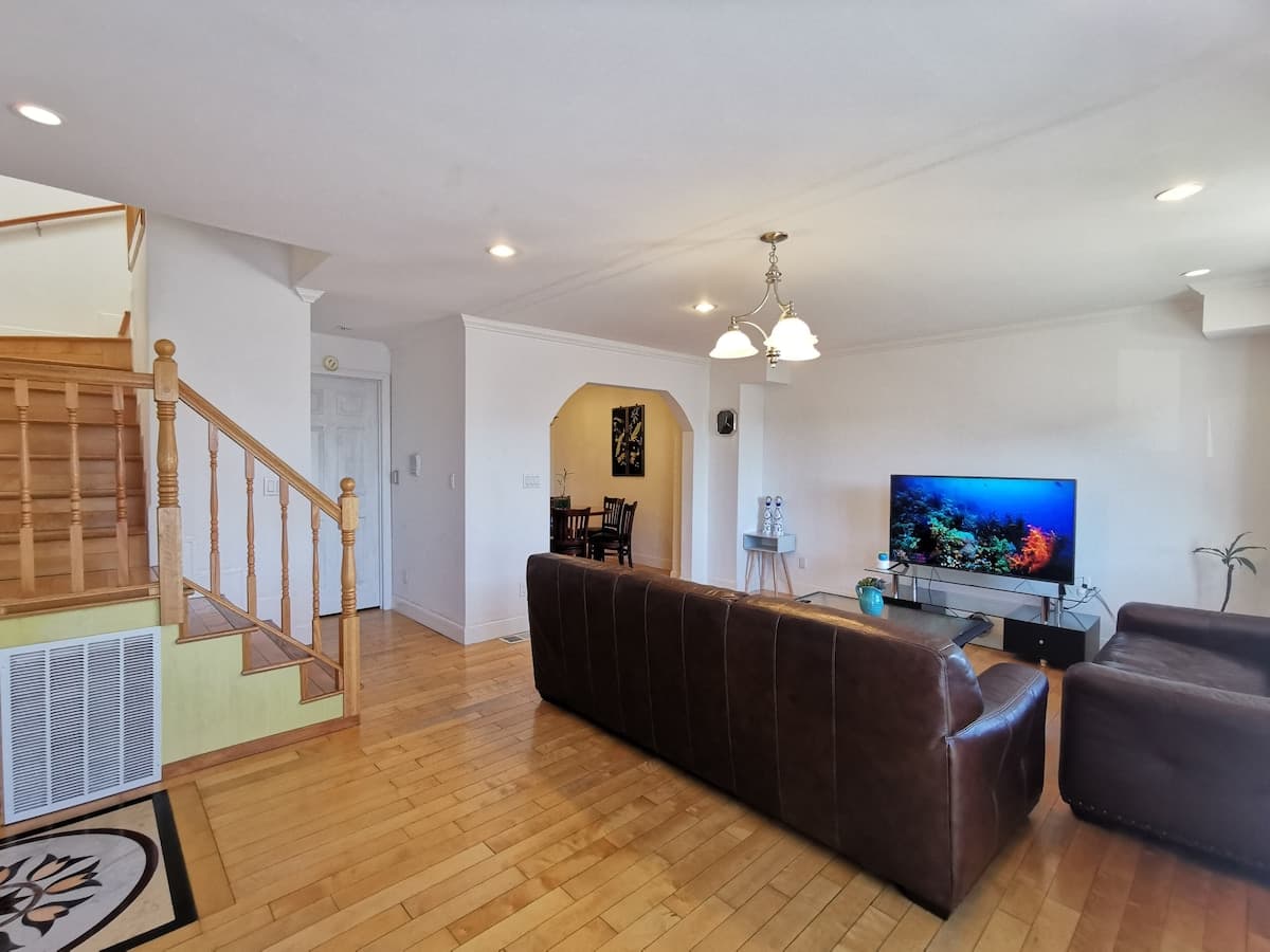 New 3BR w/ 2 Patios, Near 101 & KT Rail (43) - Photo 2