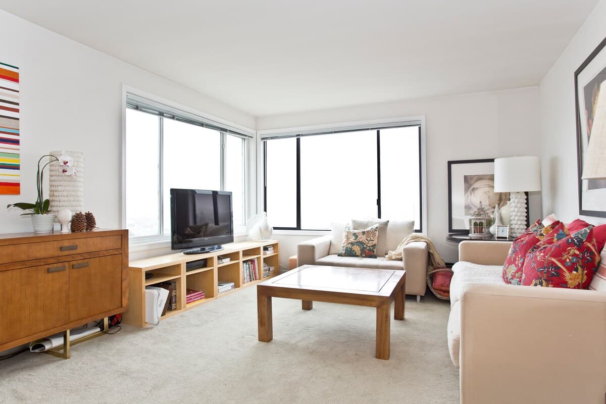Spacious 1brm w/ breathtaking view - Photo 4