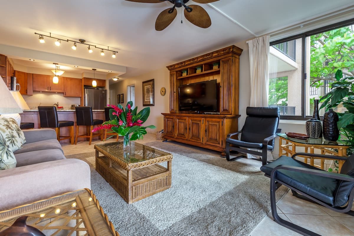 Rare Single Level 2 Bedroom With 2 Lanai's-AC - Photo 1