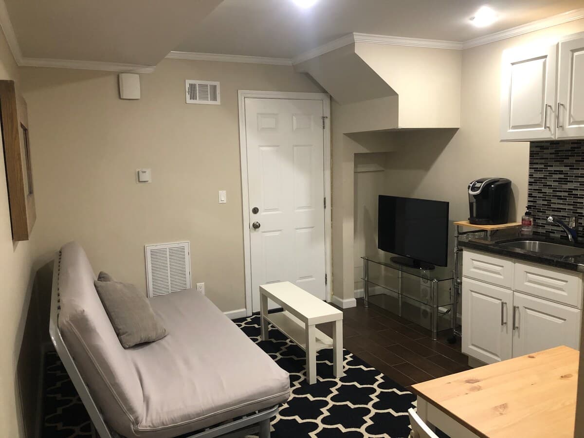 Charming In-Law Suite, Steps to Ocean Beach - Photo 4