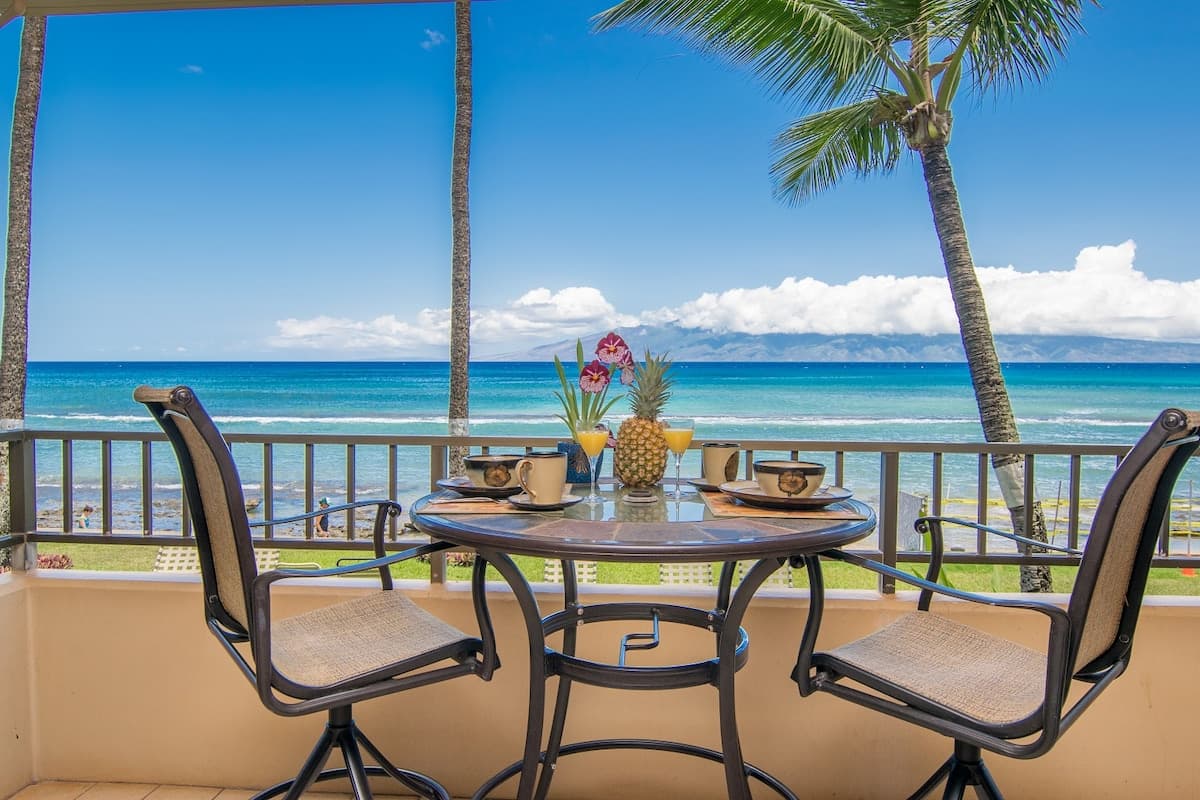 Condo in Lahaina · ★4.86 · 2 bedrooms · 1 bed · 1 bath - Photo 1