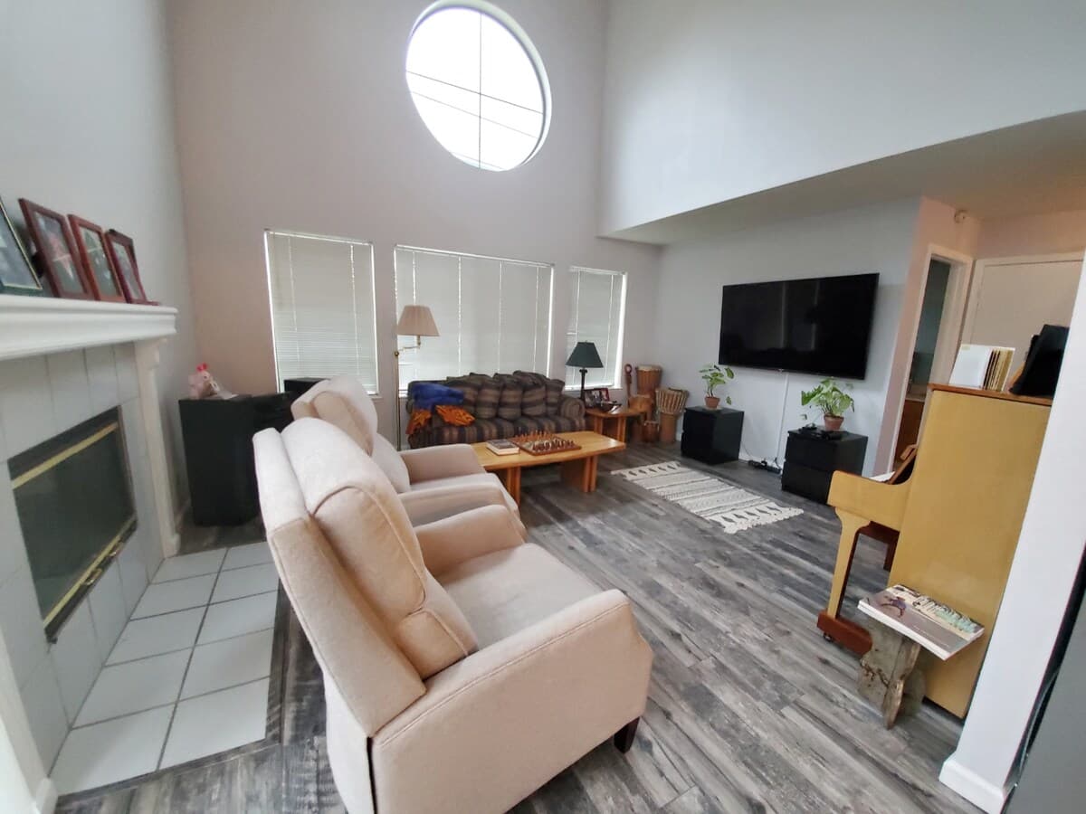 3BR Near Facebook & Google, No Pets/Smoking - Photo 2