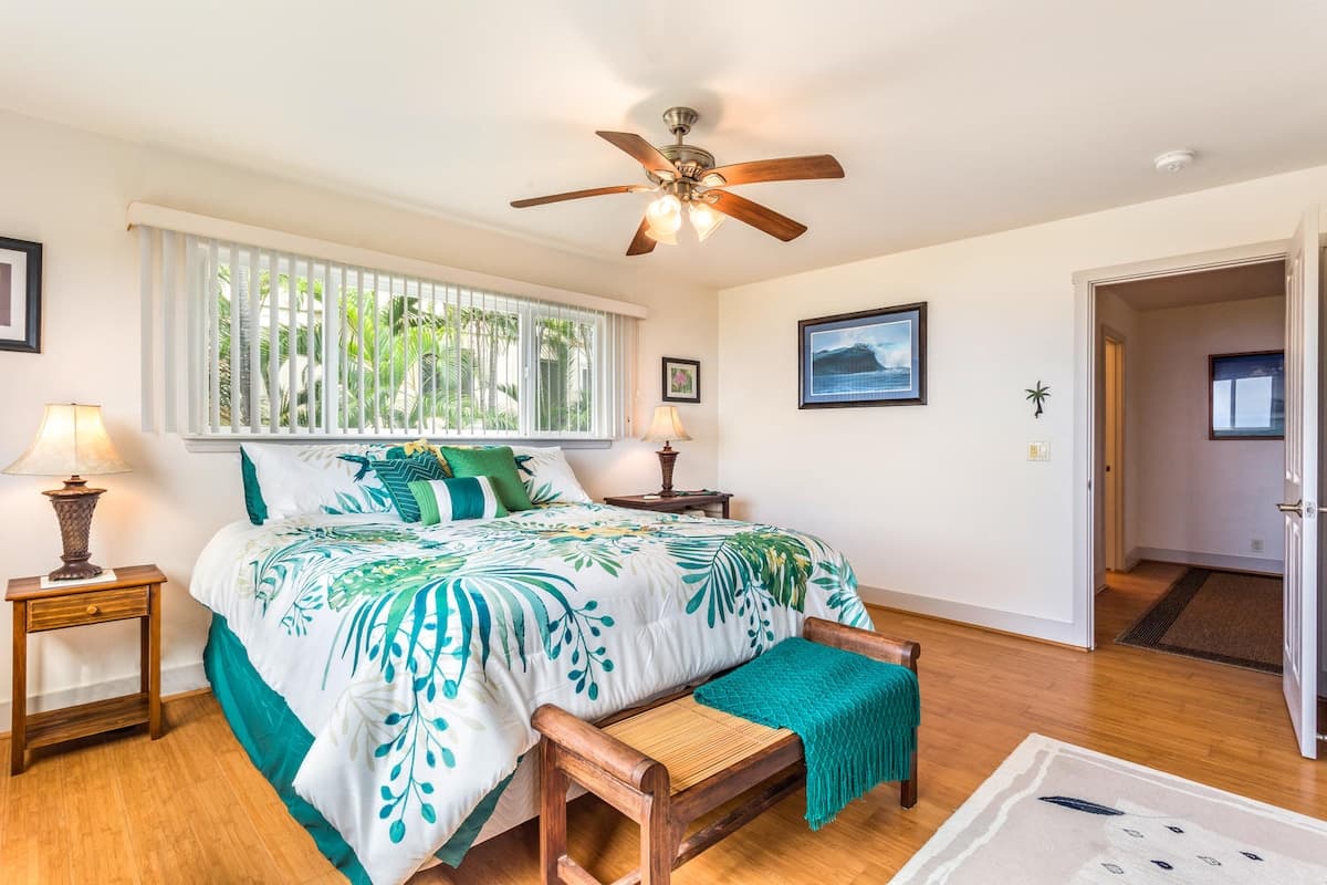 Home in Kailua-Kona · ★4.96 · 3 bedrooms · 3 beds · 3 baths - Photo 2