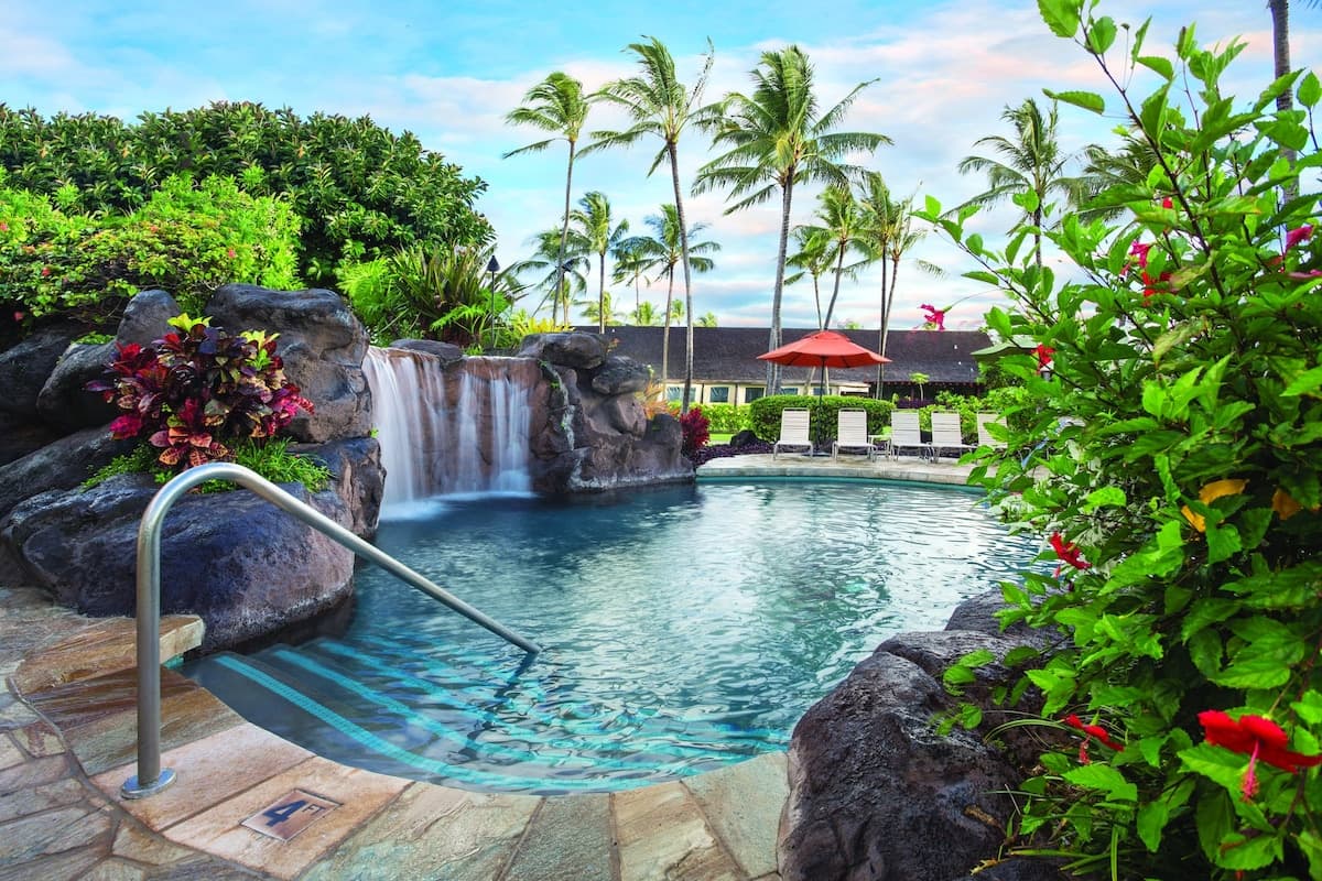 Condo in Kapaa · ★4.52 · 2 bedrooms · 4 beds · 2 baths - Photo 2