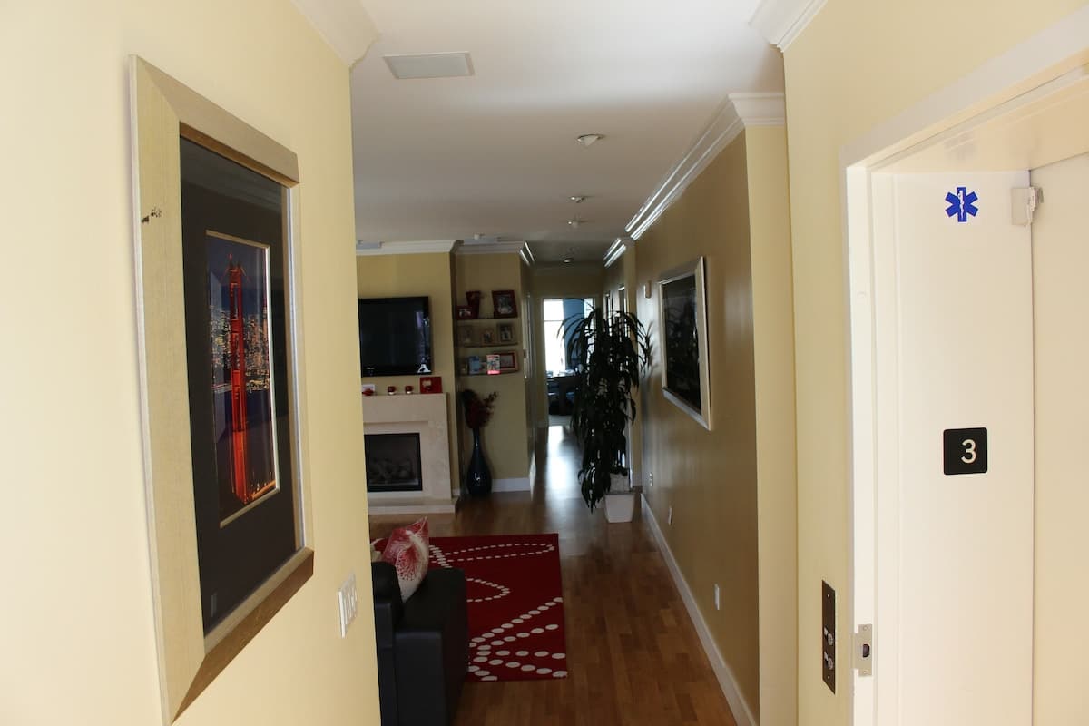 Elevator Opens Into FlatNob Hill 3BR, 2 Parking - Photo 2