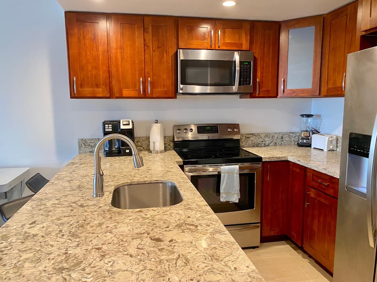 Condo in Honolulu · ★4.71 · 1 bedroom · 2 beds · 1 bath - Photo 3