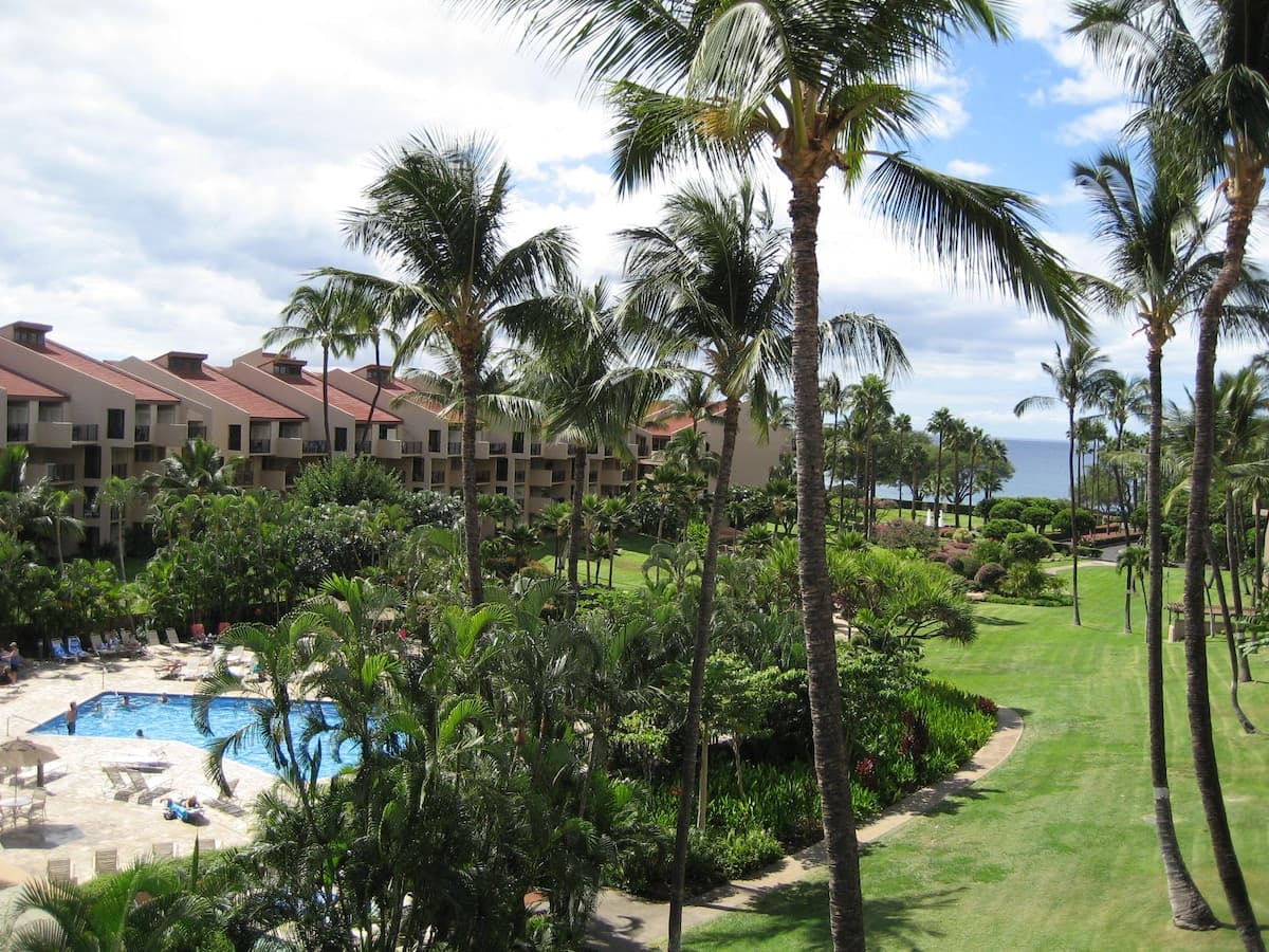Condo in Kihei · ★4.91 · 2 bedrooms · 4 beds · 2 baths - Photo 4