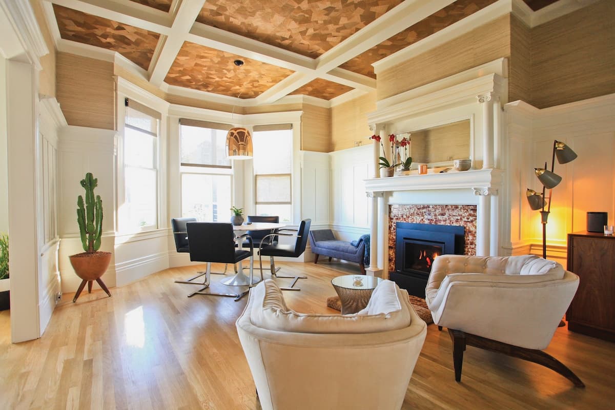 Historic Edwardian Flat with Skyline Views - Photo 1
