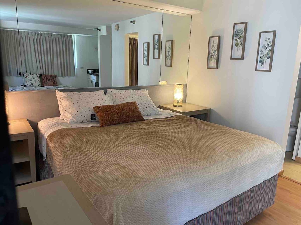 MangoGo 403/Cozy & Spacious New Room in Waikiki - Photo 1