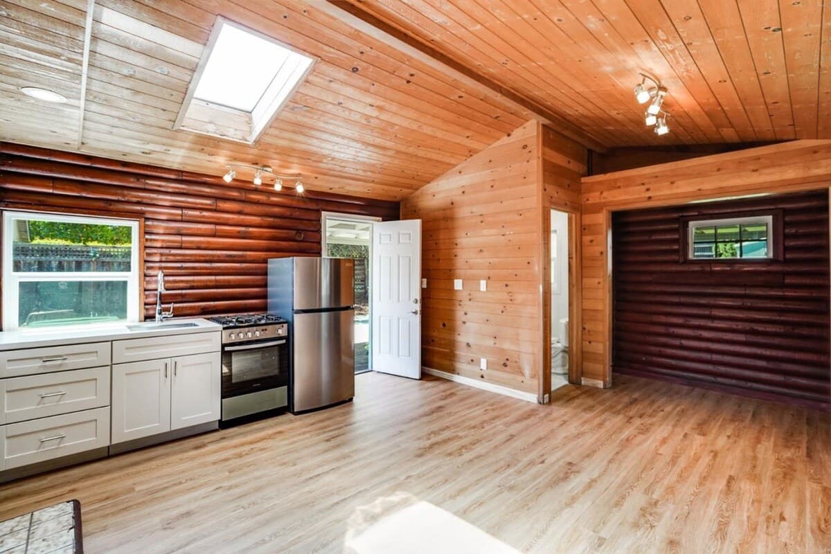 CasaZen Private Redwood Guesthouse with Garden - Photo 3