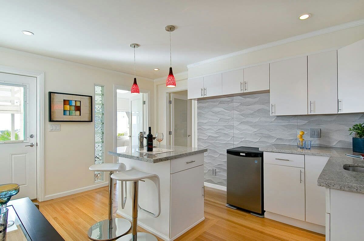 Modern 2BA Oceanview, Garden, Easy MUNI access - Photo 4