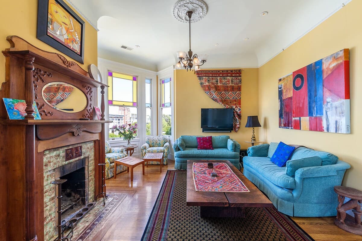 Chef's Kitchen Victorian, 1896 Flat with Terrace - Photo 5
