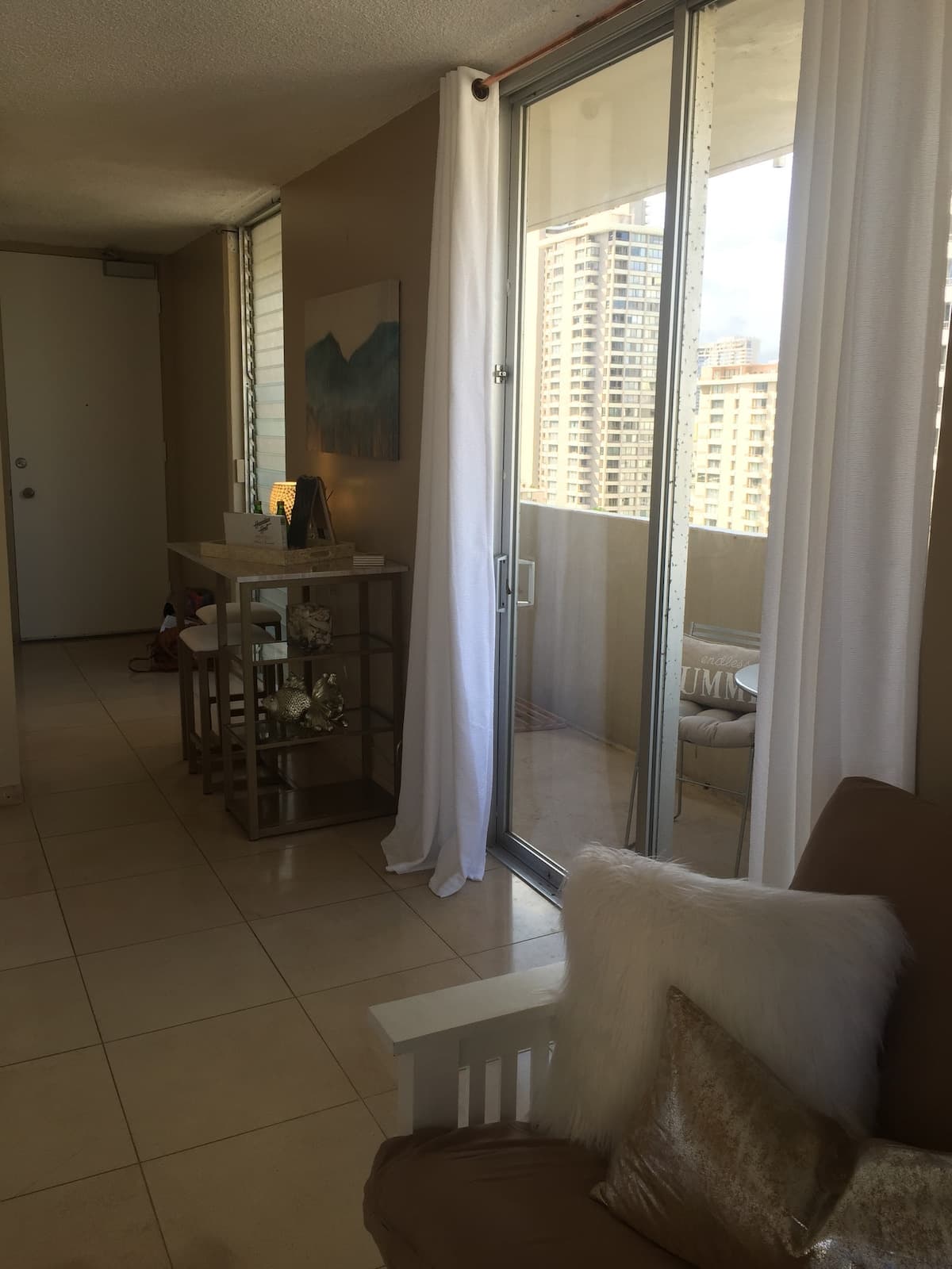 Condo in Honolulu · ★4.79 · Studio · 1 bed · 1 shared bath - Photo 2