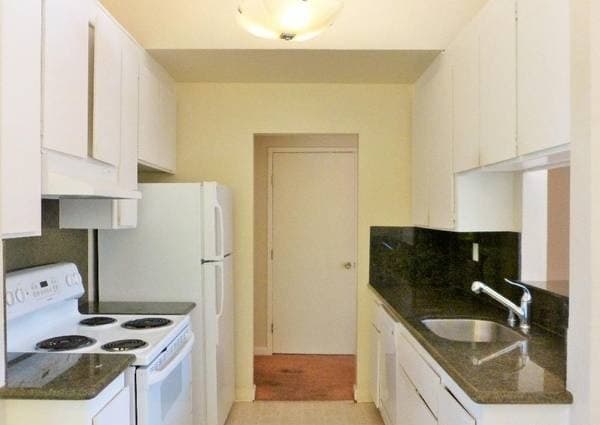 * 2BR REMODEL w/ Vaulted Ceilings * - Photo 2